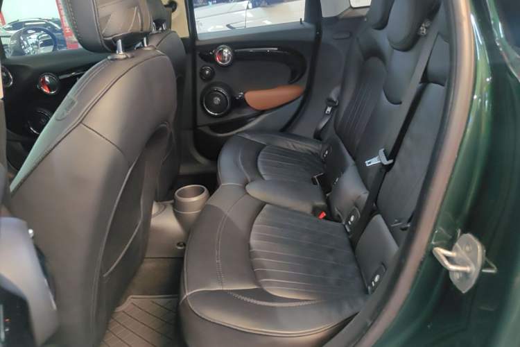 Used MINI 2016 2.0T COOPER S SEVEN Five-Door Edition Left Rear Seat