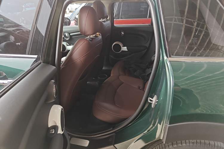 Used MINI 2016 1.5T COOPER Five-Door Edition Left Rear Seat