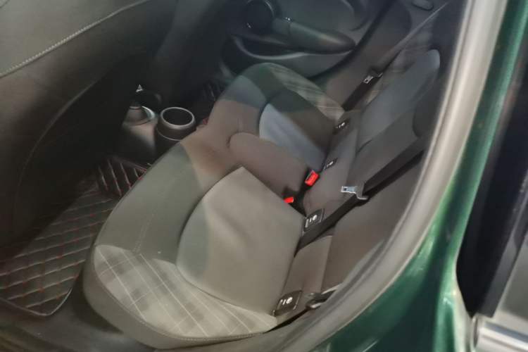 Used MINI 2016 1.5T COOPER Five-Door Edition Left Rear Seat