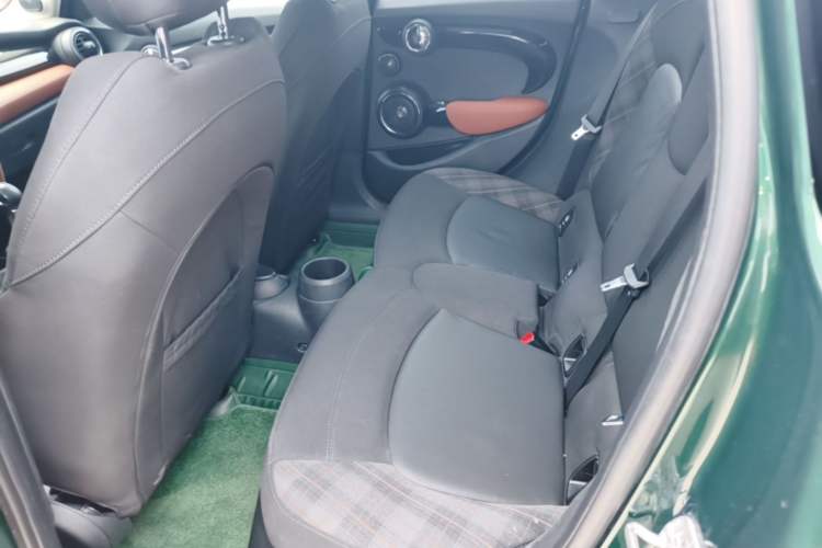 Used MINI 2016 1.5T COOPER SEVEN Five-Door Edition Left Rear Seat