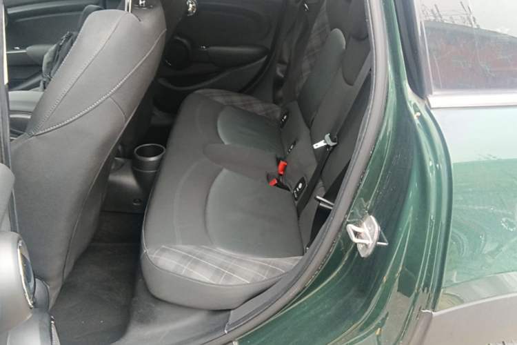 Used MINI 2016 1.5T COOPER Five-Door Edition Left Rear Seat