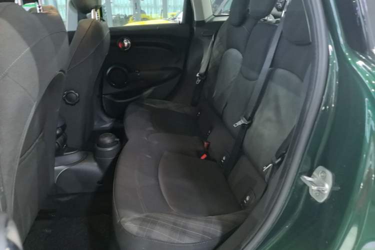 Used MINI 2016 1.5T COOPER Five-Door Edition Left Rear Seat