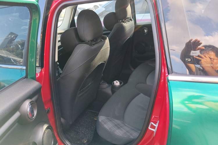 Used MINI 2016 1.5T COOPER Five-Door Edition Left Rear Seat