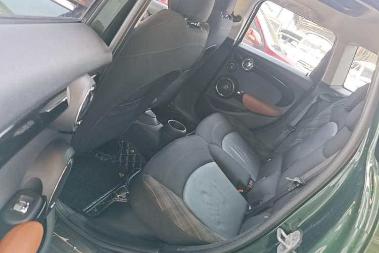 Used MINI 2016 1.5T COOPER SEVEN Five-Door Edition Left Rear Seat