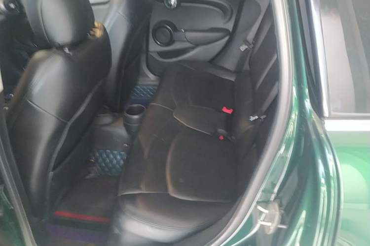 Used MINI 2016 1.5T COOPER Five-Door Edition Left Rear Seat