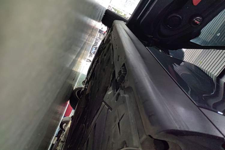 Used MINI 2016 1.2T ONE Five-Door Edition Left Side Sill