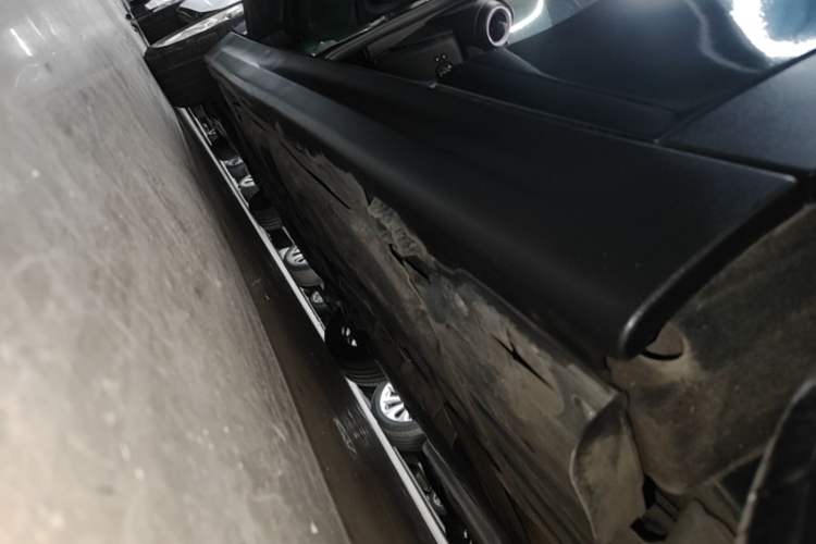 Used MINI 2016 1.5T COOPER Left Side Sill
