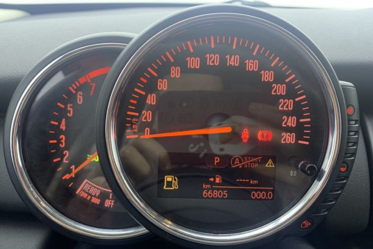 Used MINI 2016 1.2T ONE Five-Door Edition Odometer Close Up