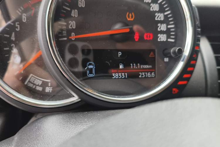Used MINI 2016 1.2T ONE Pioneer Edition Odometer Close Up