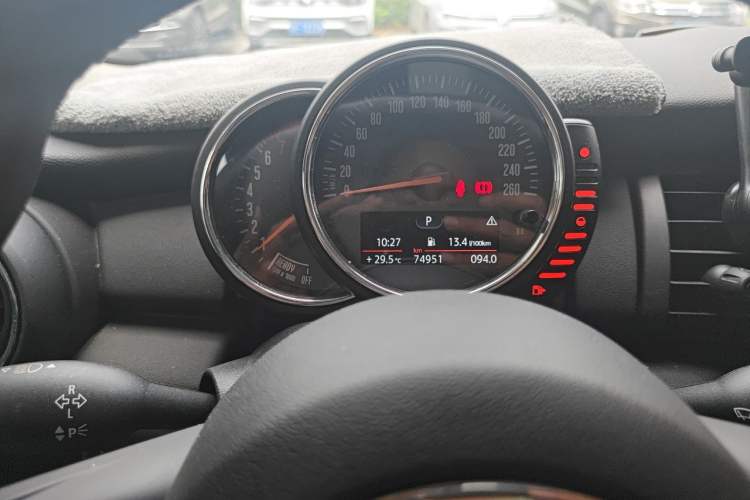 Used MINI 2016 1.2T ONE Pioneer Edition Odometer Close Up