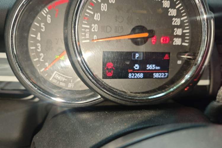 Used MINI 2016 1.2T ONE Pioneer Edition Odometer Close Up