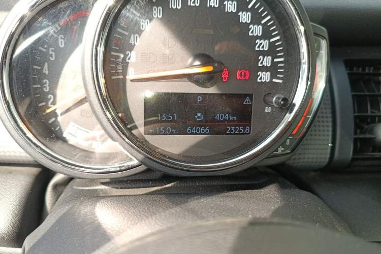 Used MINI 2016 1.5T COOPER Avant-Garde Odometer Close Up