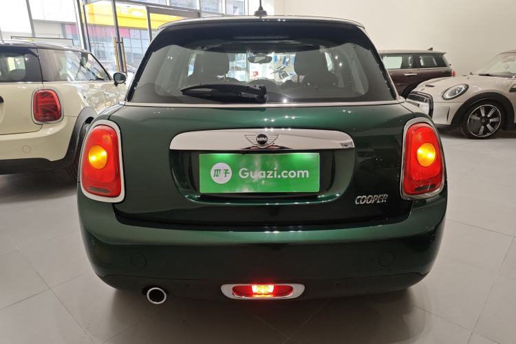 Used MINI 2016 1.5T COOPER Five-Door Edition Rear
