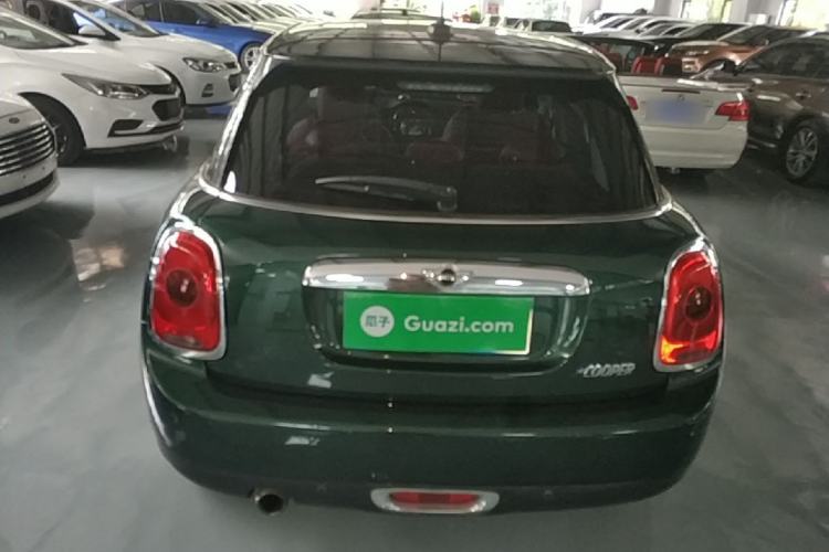 Used MINI 2016 1.5T COOPER Five-Door Edition Rear
