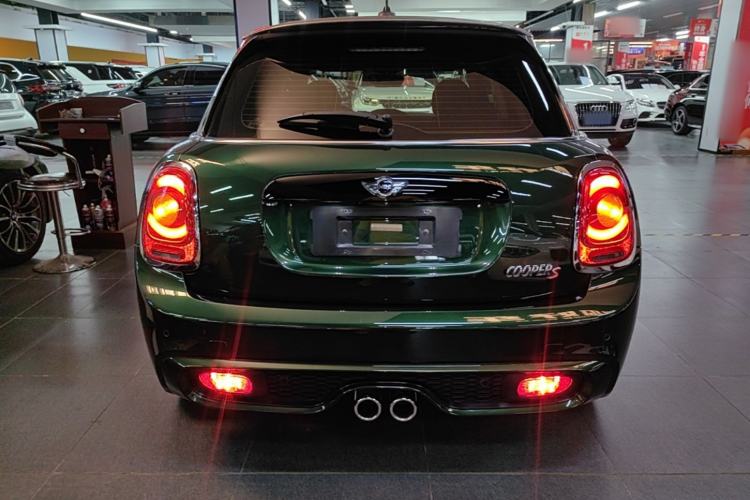 Used MINI 2016 2.0T COOPER S SEVEN Five-Door Edition Rear
