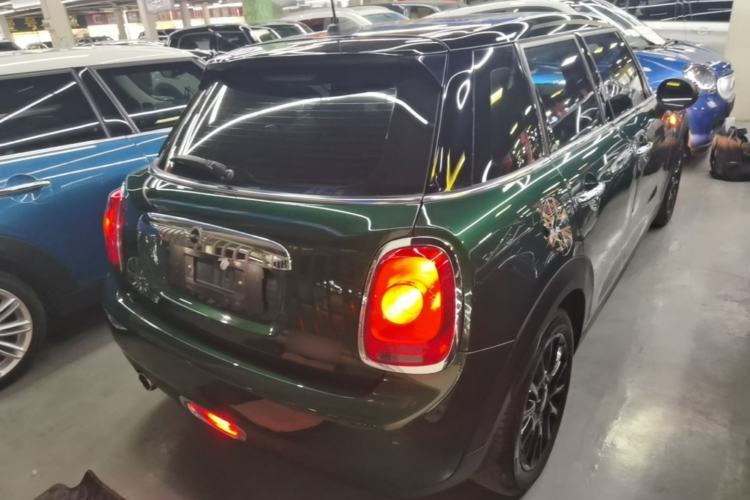 Used MINI 2016 1.5T COOPER Five-Door Edition Rear