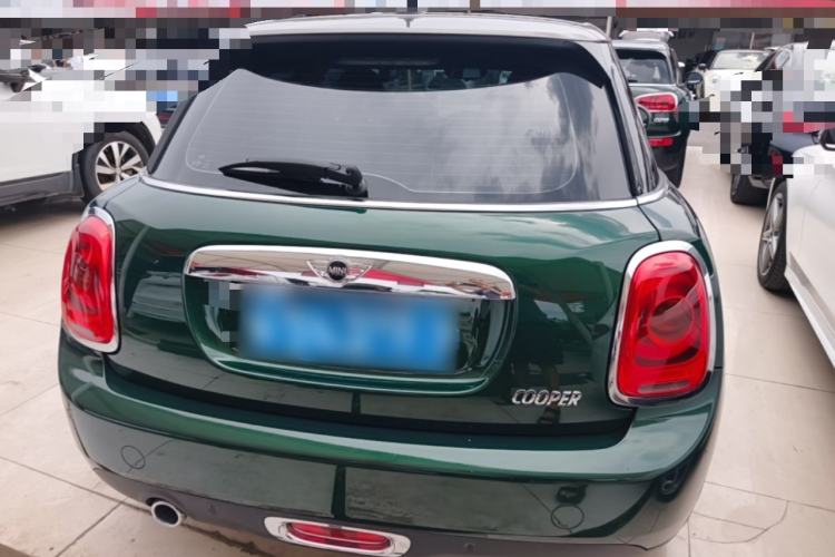 Used MINI 2016 1.5T COOPER SEVEN Five-Door Edition Rear