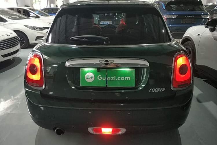 Used MINI 2016 1.5T COOPER Five-Door Edition Rear