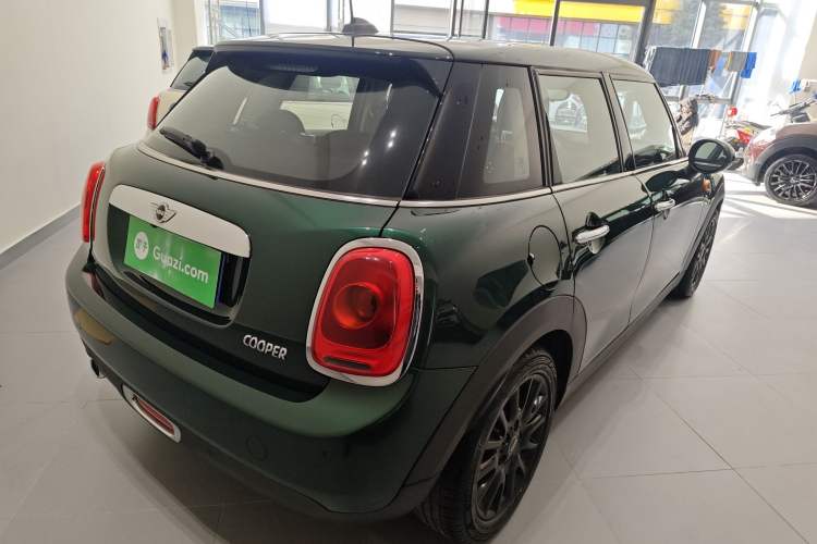 Used MINI 2016 1.5T COOPER Five-Door Edition Rear Right 45 Deg