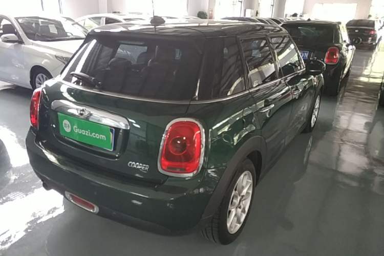 Used MINI 2016 1.5T COOPER Five-Door Edition Rear Right 45 Deg