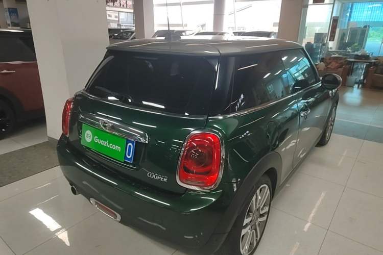 Used MINI 2016 1.5T COOPER SEVEN Rear Right 45 Deg