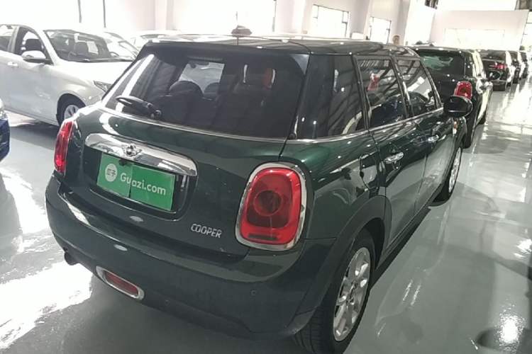 Used MINI 2016 1.5T COOPER Five-Door Edition Rear Right 45 Deg
