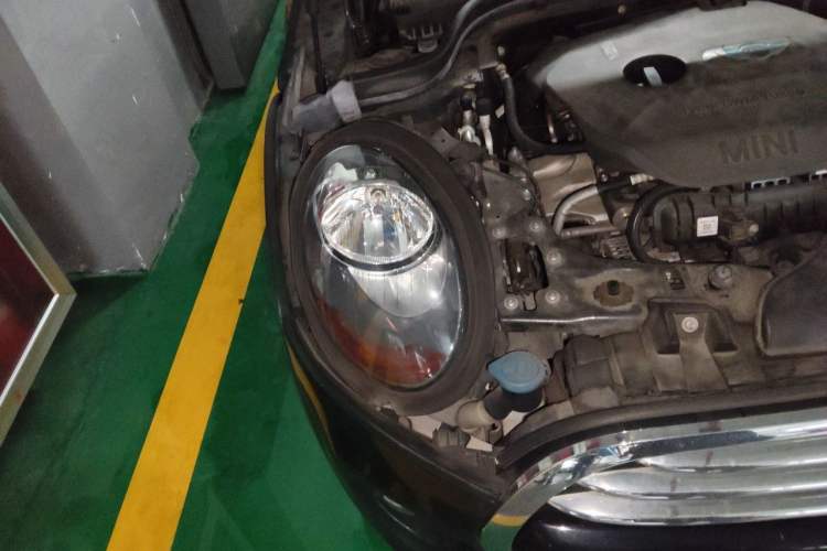 Used MINI 2016 1.5T COOPER Five-Door Edition Right Front Headlight