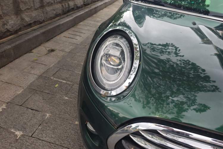 Used MINI 2016 1.5T COOPER Right Front Headlight