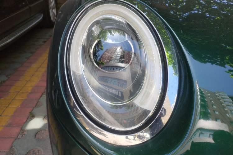 Used MINI 2016 1.5T COOPER SEVEN Right Front Headlight