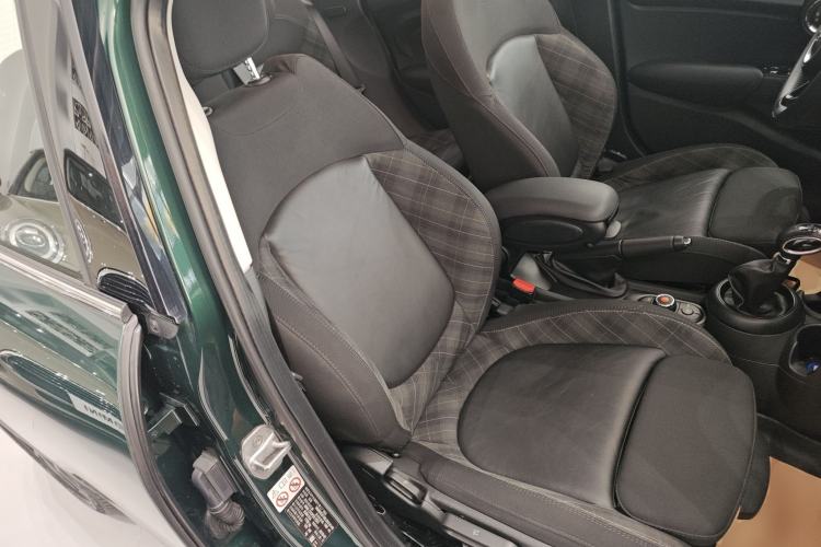 Used MINI 2016 1.5T COOPER Five-Door Edition Right Front Seat
