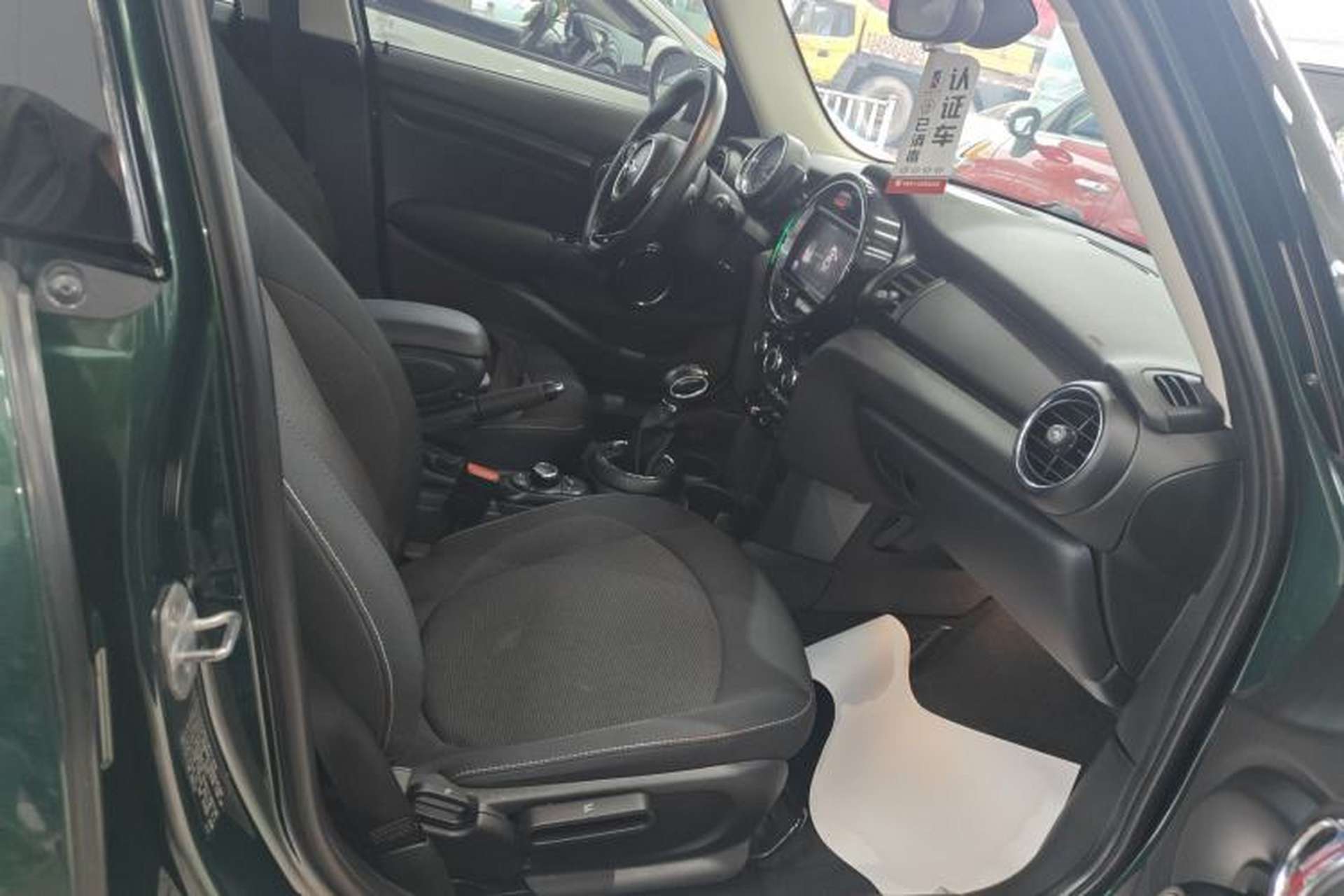 Used MINI 2016 1.2T ONE Pioneer Edition Five-Door Version Right Front Seat