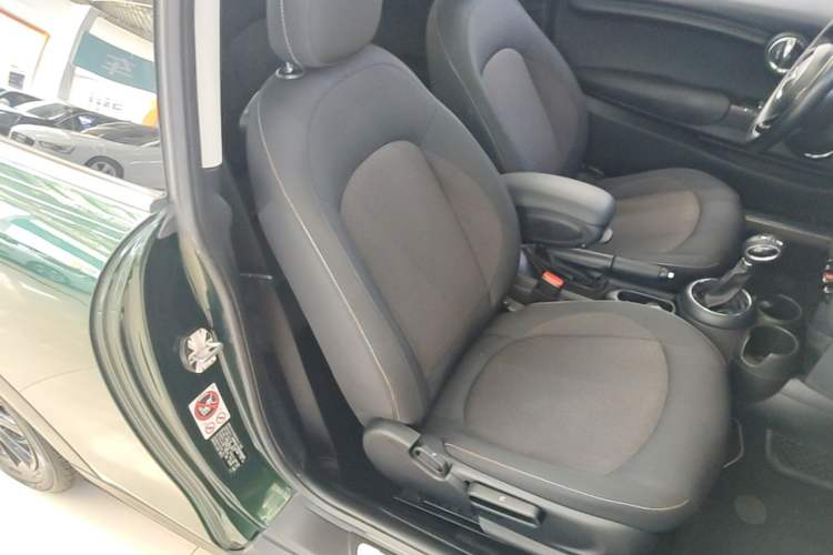 Used MINI 2016 1.2T ONE Pioneer Edition Right Front Seat