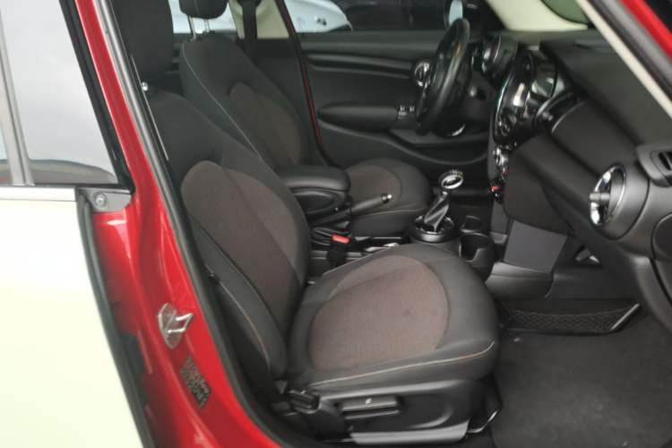 Used MINI 2016 1.2T ONE Pioneer Edition Five-Door Version Right Front Seat