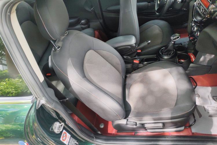 Used MINI 2016 1.2T ONE Pioneer Edition Right Front Seat