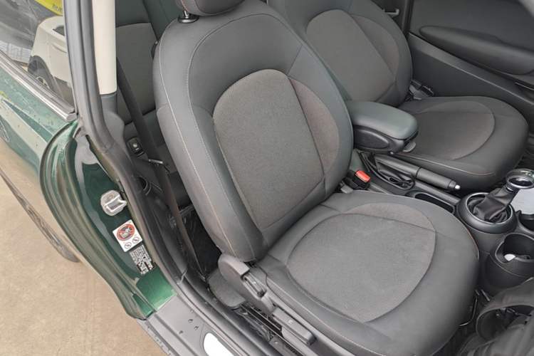 Used MINI 2016 1.2T ONE Pioneer Edition Right Front Seat