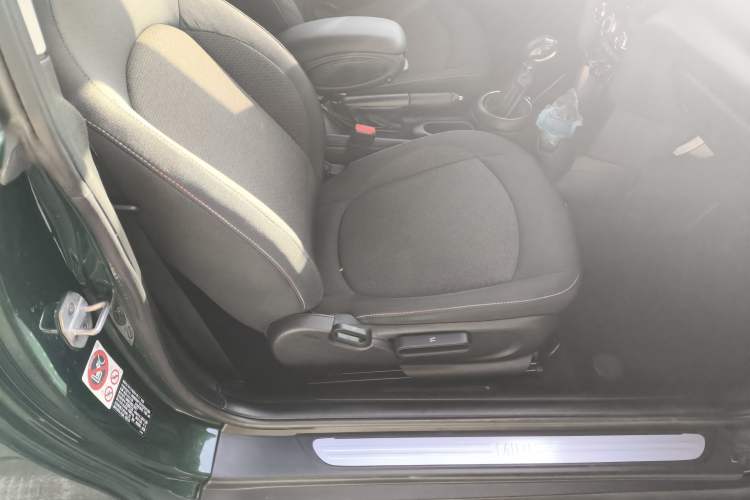 Used MINI 2016 1.2T ONE Pioneer Edition Right Front Seat