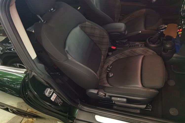 Used MINI 2016 1.5T COOPER Avant-Garde Right Front Seat