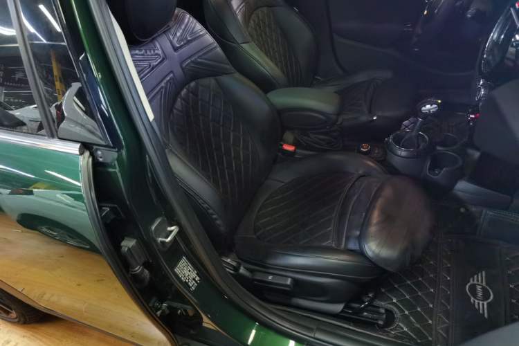 Used MINI 2016 2.0T COOPER S Five-Door Edition Right Front Seat