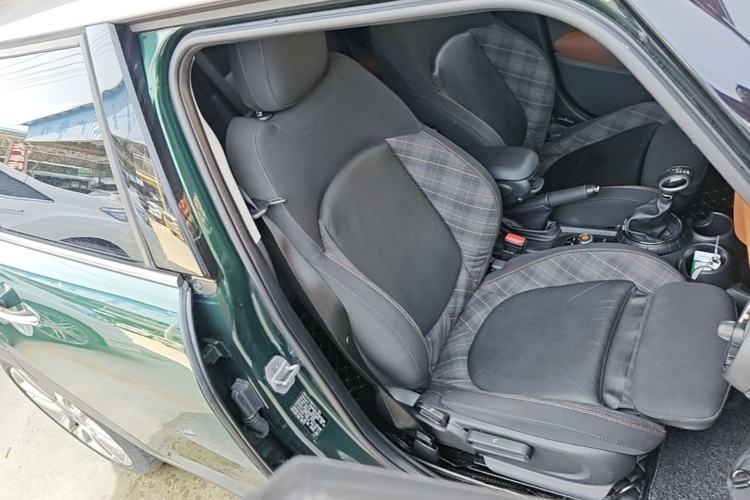 Used MINI 2016 1.5T COOPER SEVEN Five-Door Edition Right Front Seat