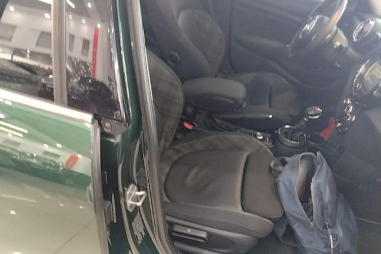 Used MINI 2016 1.5T COOPER Five-Door Edition Right Front Seat