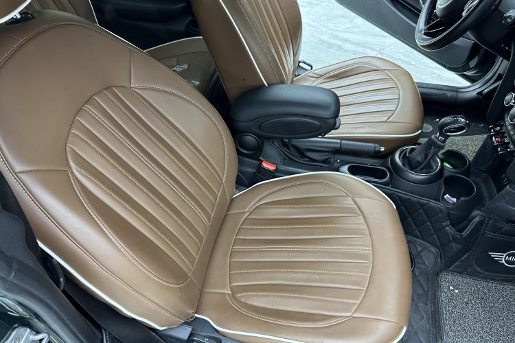 Used MINI 2016 1.2T ONE Pioneer Edition Right Front Seat