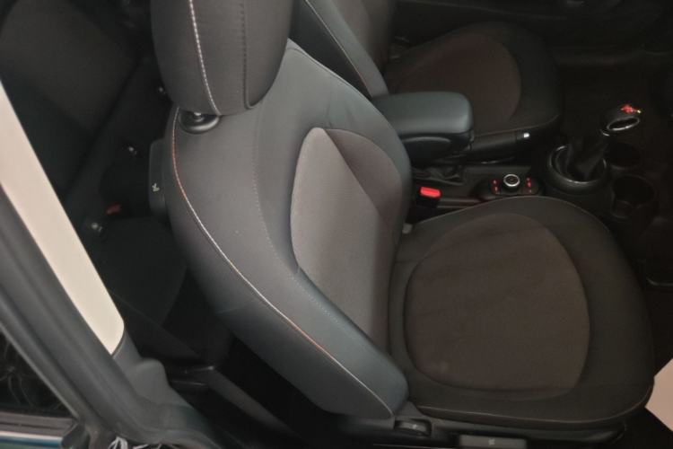 Used MINI 2016 1.2T ONE Pioneer Edition Right Front Seat