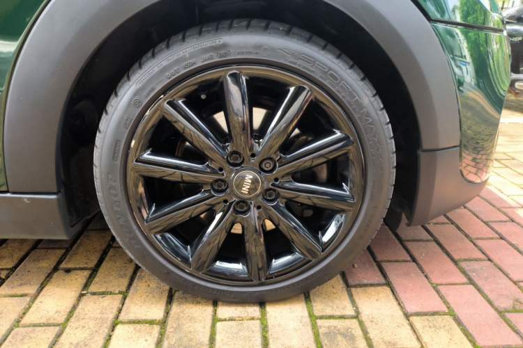 Used MINI 2016 2.0T COOPER S Pioneer Edition Right Front Wheel Hub