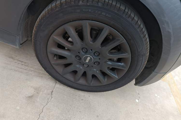 Used MINI 2016 1.5T COOPER Right Front Wheel Hub