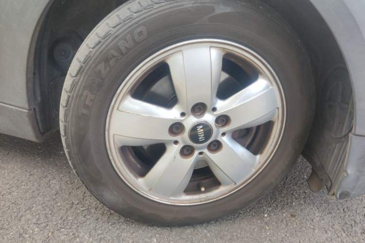 Used MINI 2016 1.2T ONE Five-Door Edition Right Front Wheel Hub