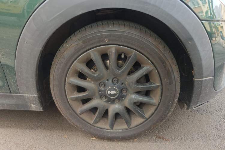Used MINI 2016 1.2T ONE Pioneer Edition Right Front Wheel Hub