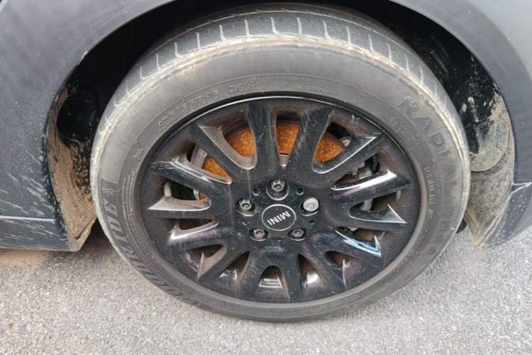 Used MINI 2016 1.5T COOPER Five-Door Edition Right Front Wheel Hub