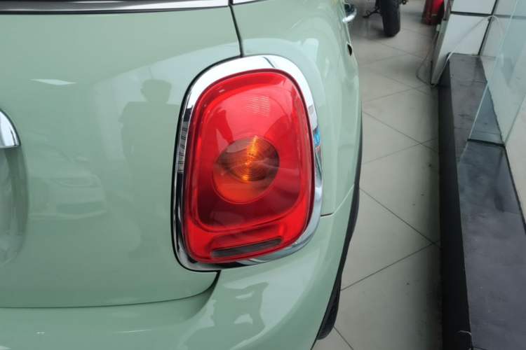 Used MINI 2016 1.2T ONE Pioneer Edition Five-Door Version Right Rear Taillight