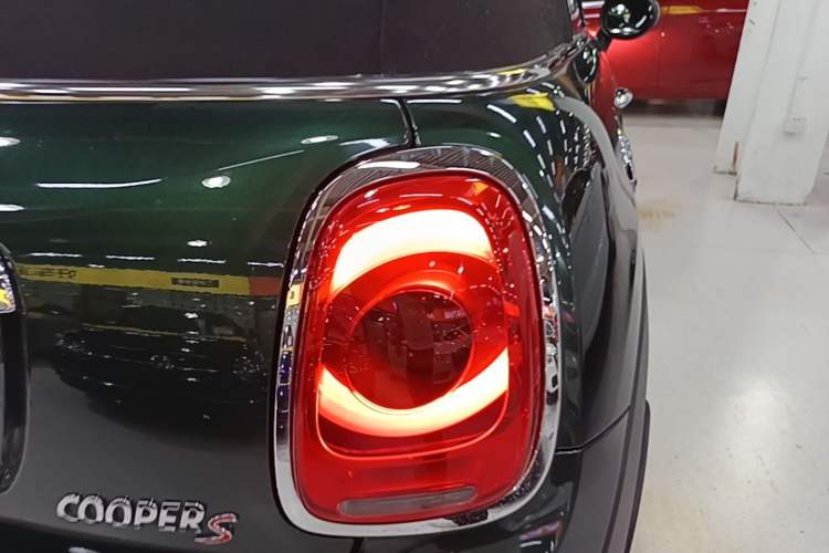 Used MINI 2016 2.0T COOPER S CABRIO Right Rear Taillight