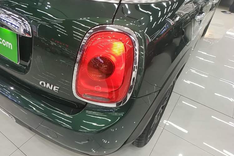 Used MINI 2016 1.2T ONE Pioneer Edition Five-Door Version Right Rear Taillight
